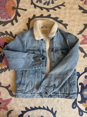 Women’s cotton on Light Blue Denim Sherpa-Lined Jacket